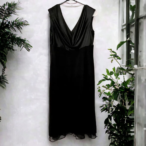 St. John Evening Black Formal Silk Cocktail A-Line Party Dress Size 8 - Picture 5 of 11